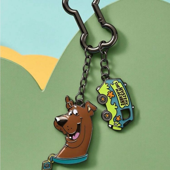 Scooby-Doo Keychain with Mystery Machine - Picture 2 of 2